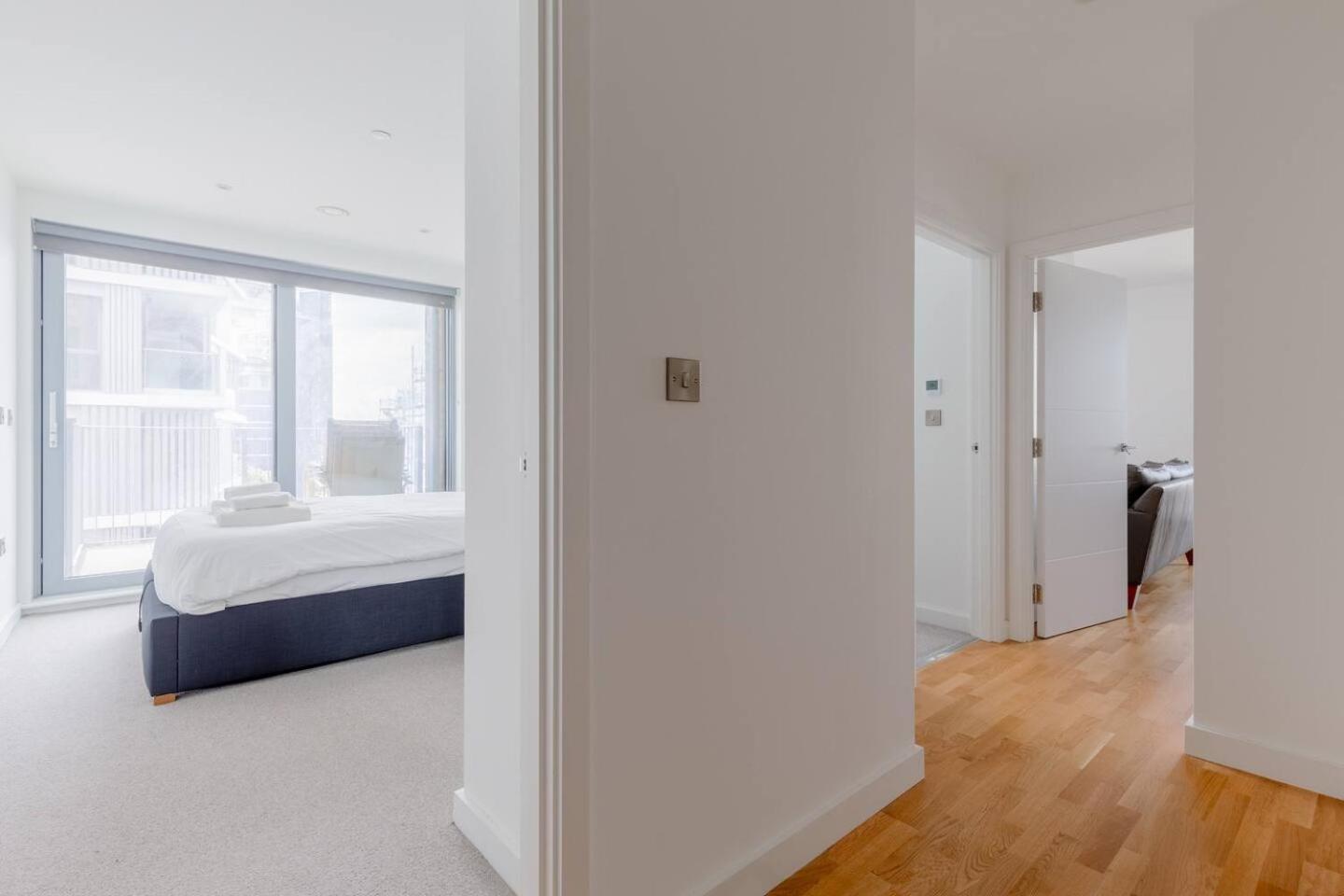 Apartment Stylish 2 Bed Flat In Battersea - Private Balcony *