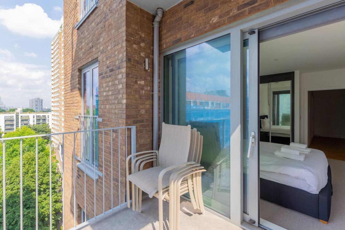 Apartment Stylish 2 Bed Flat In Battersea - Private Balcony